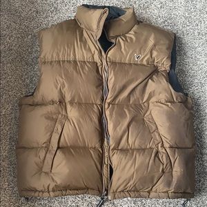 Men’s American eagle puffer vest